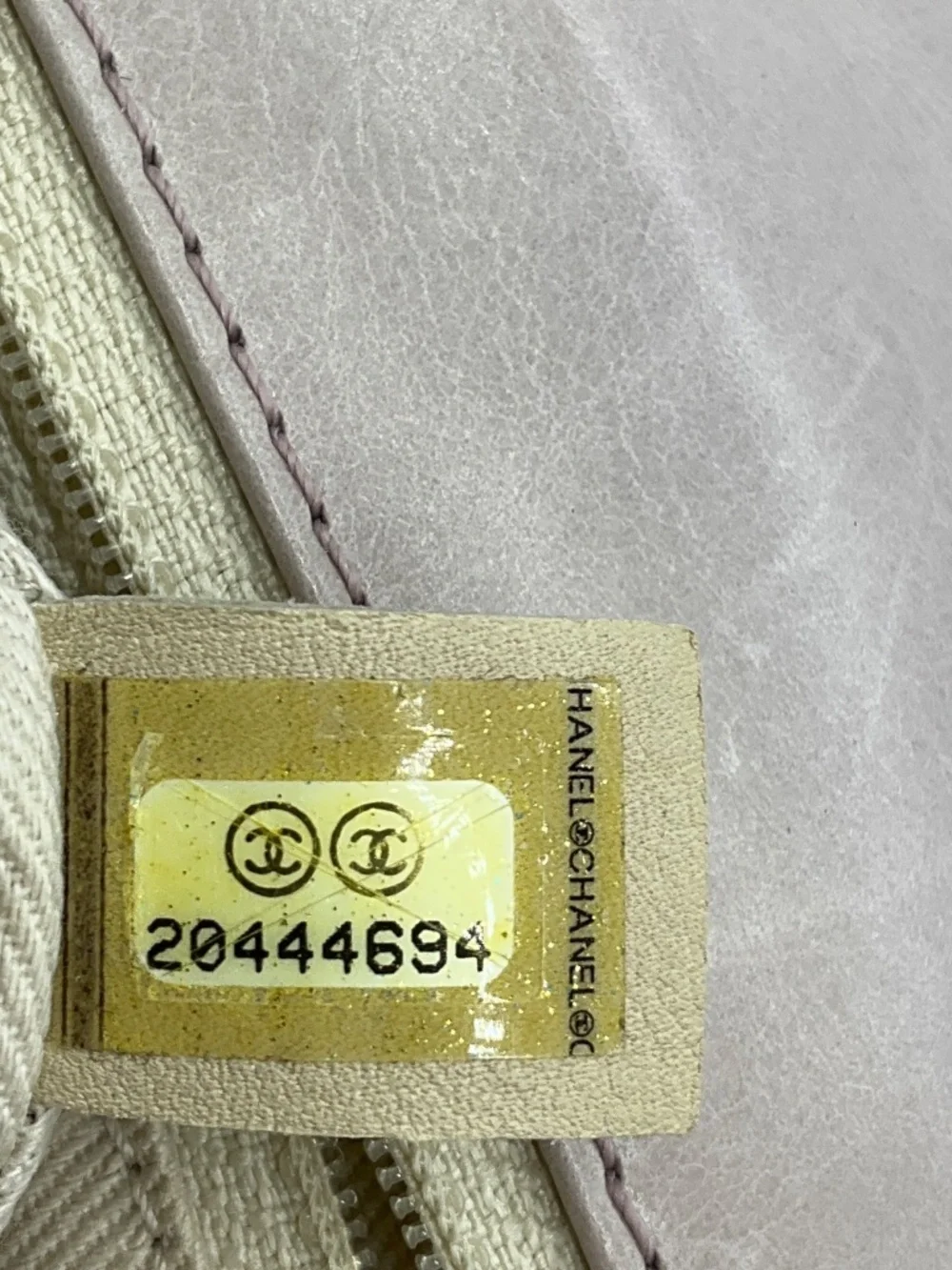 CHANEL LIGHT LILAC QUILTED AGED LEATHER BUBBLE FLAP HANDBAG